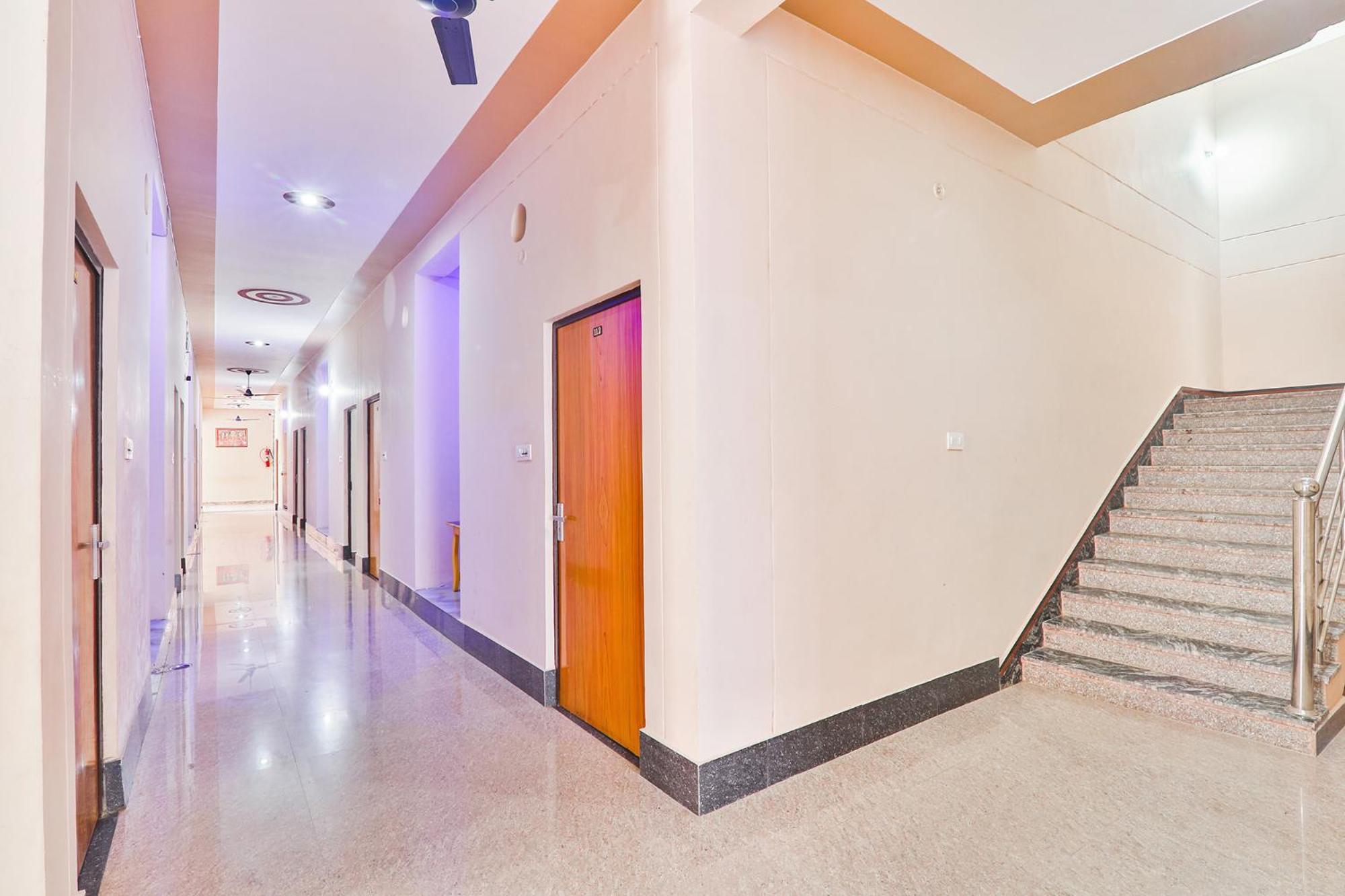 Fabhotel Shree Venkatesh Nileyam Ayodhya Экстерьер фото
